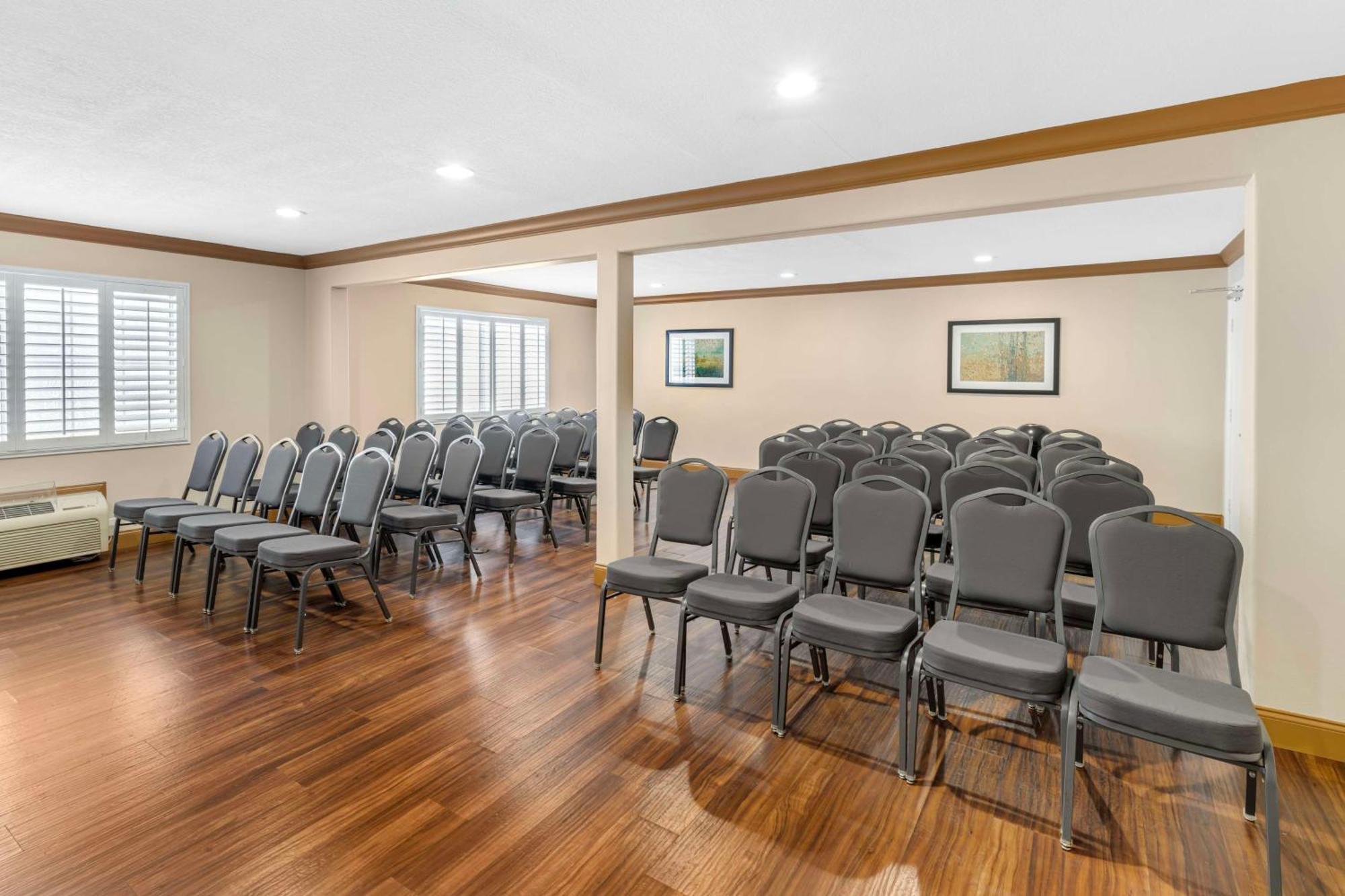 Best Western Oxnard Inn Bagian luar foto