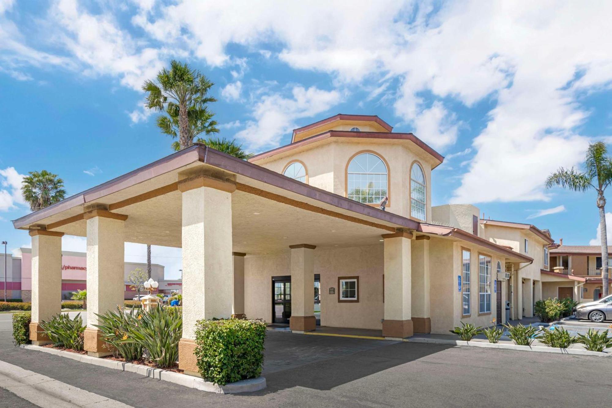 Best Western Oxnard Inn Bagian luar foto